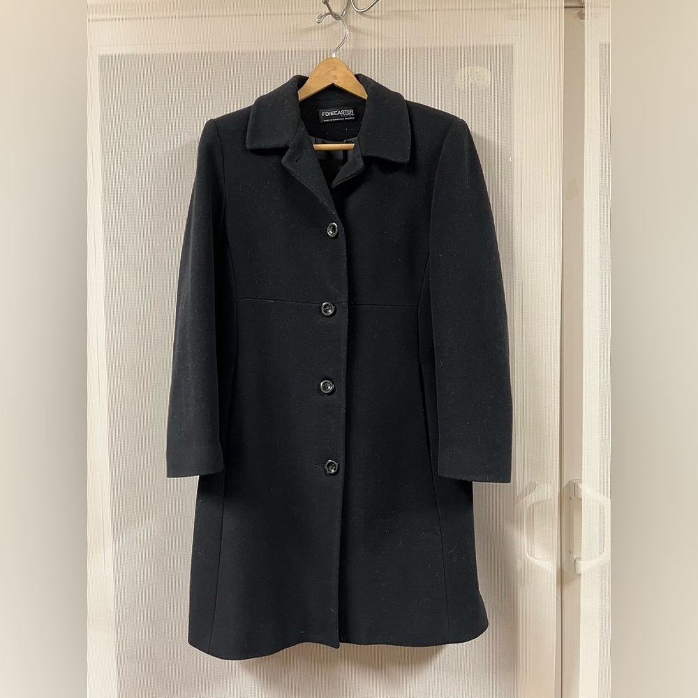 70% wool and 10% cashmere winter coat!